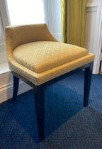Petite Assise Motif Jaune Hêtre Massif
