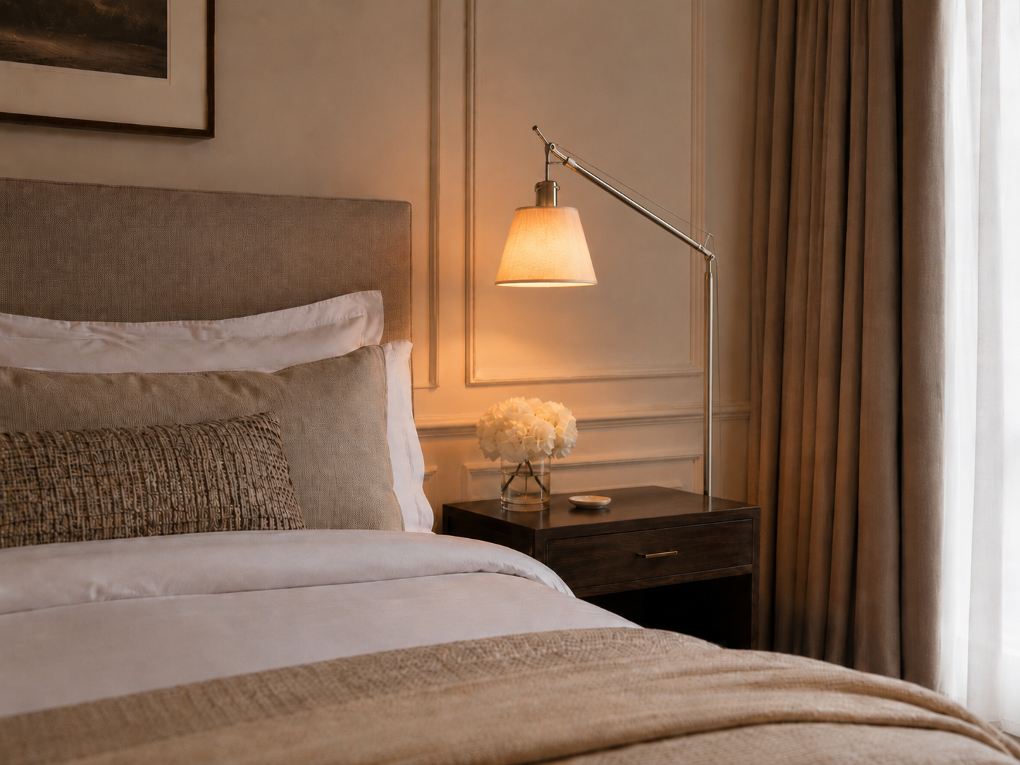 Applique articulée avec abat-jour beige