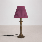 Lampe vintage à abat-jour plissé violet