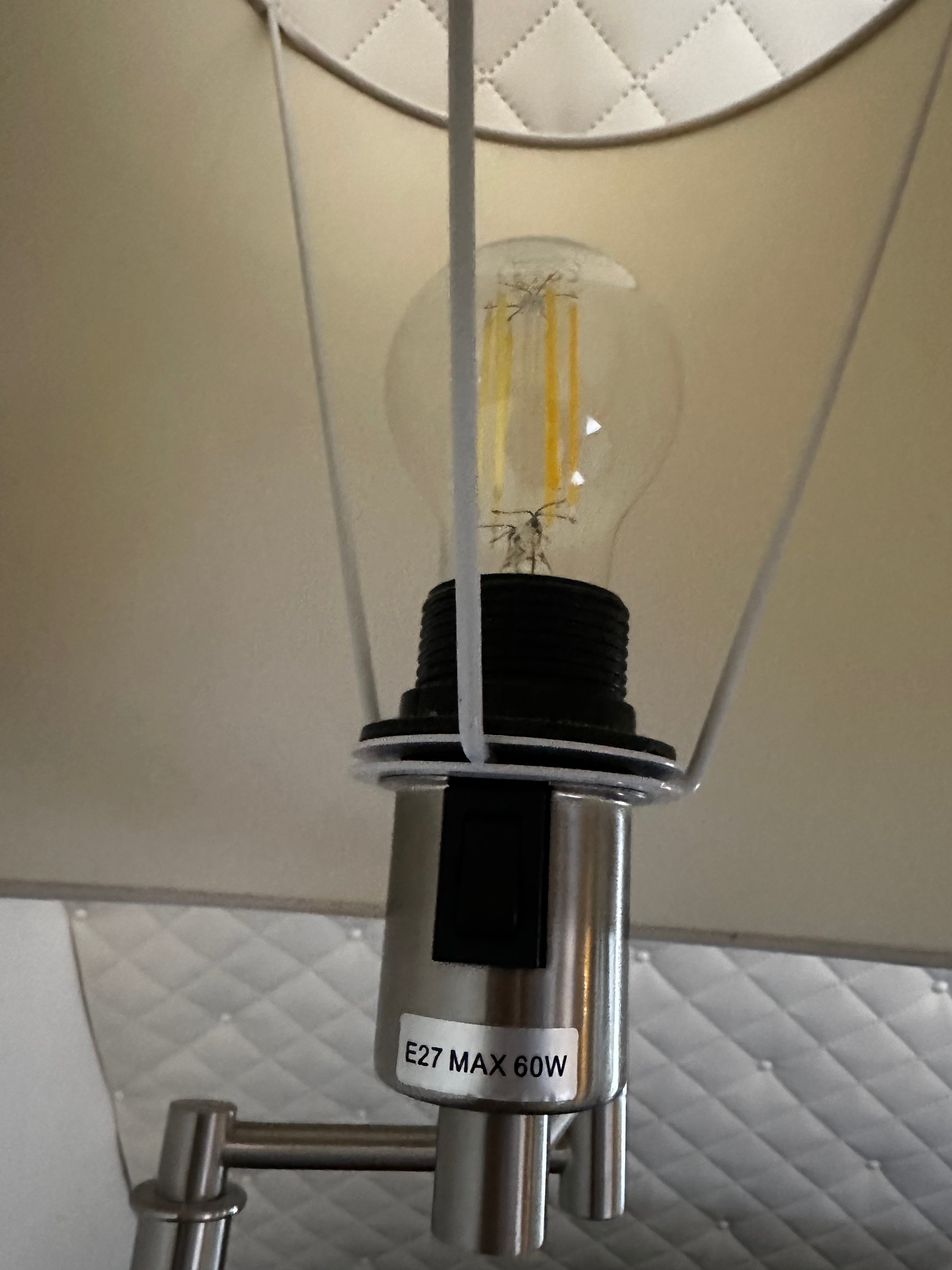 Lampadaire Blanc Abat-Jour Élégant