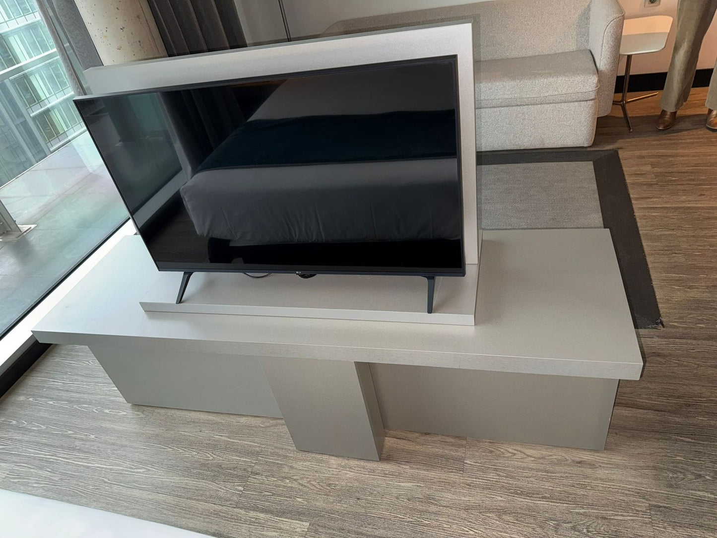 Mueble giratorio TV