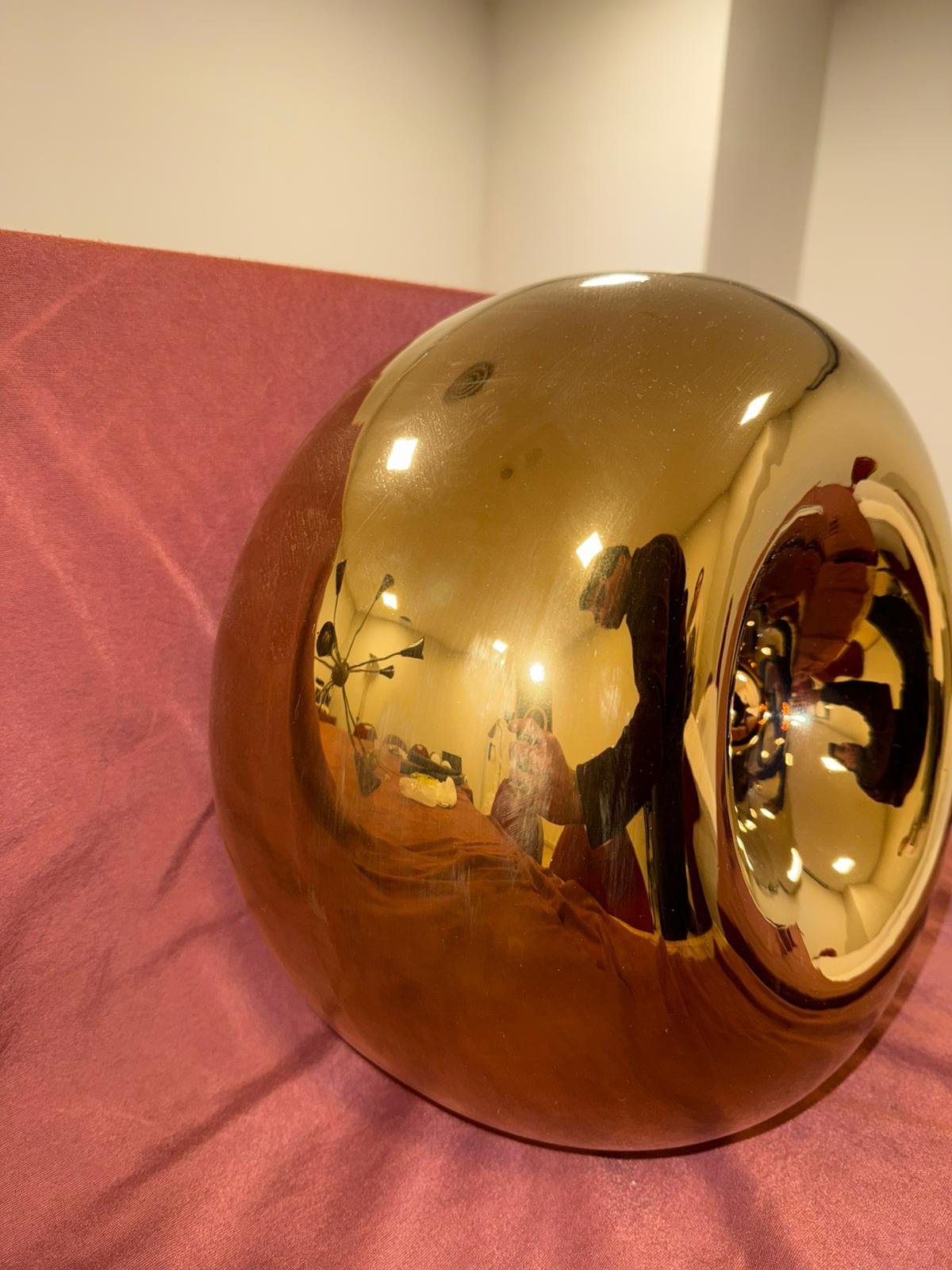 Lámpara dorada estilo Jacob de Baan