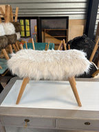 Tabouret Maison du Monde en Fausse Fourrure Blanche