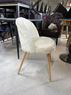 Chaise Maison du Monde en Fausse Fourrure Blanche