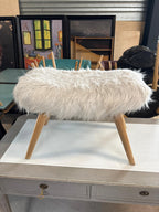 Tabouret Maison du Monde en Fausse Fourrure Blanche